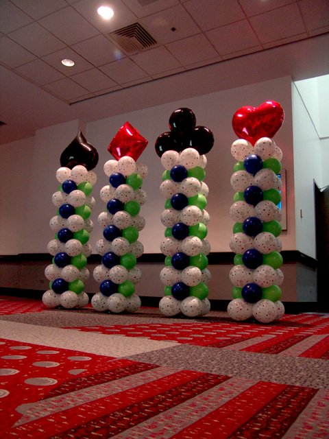 lucky card playing balloon columns